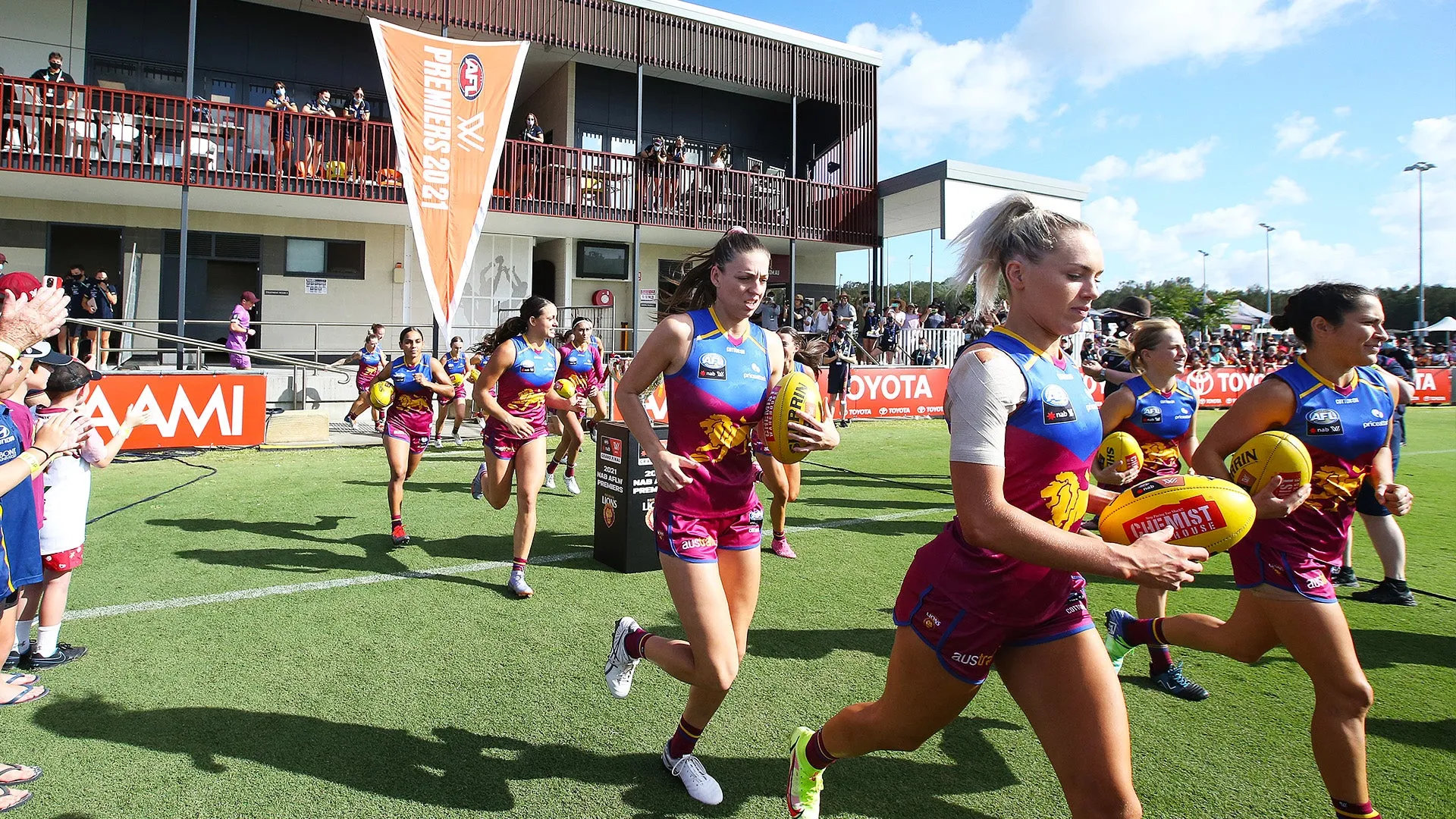 SCC%20website_MMSC%20AFLW%20Lions%202022.jpg