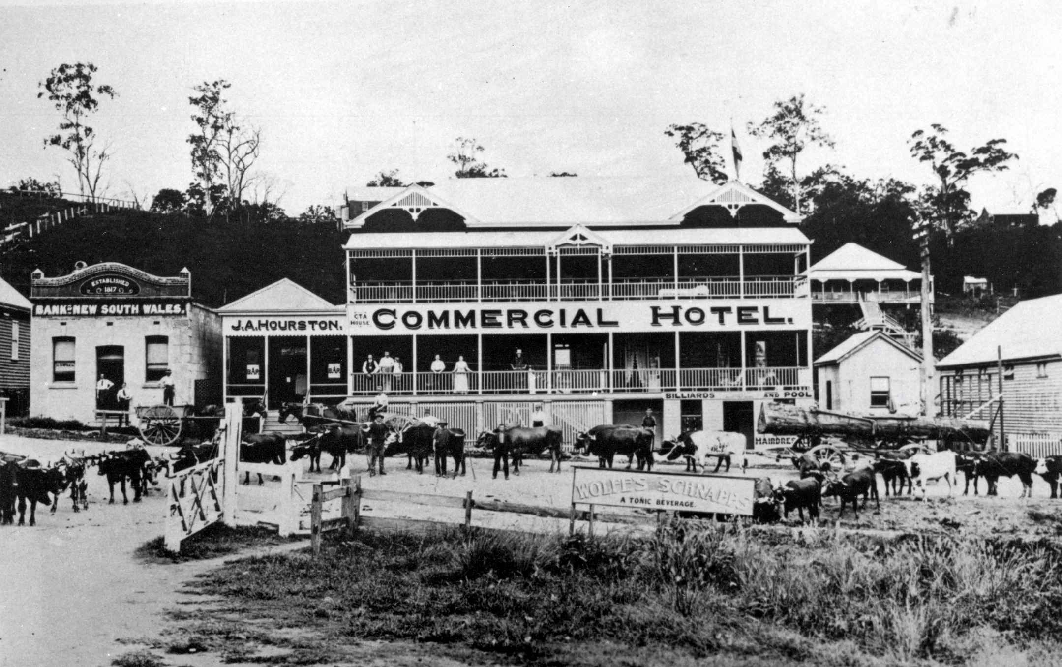 Eumundi%20Commercial%20Hotel%201926%20hrv2.jpg