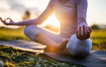 Yoga%20in%20the%20Park.png