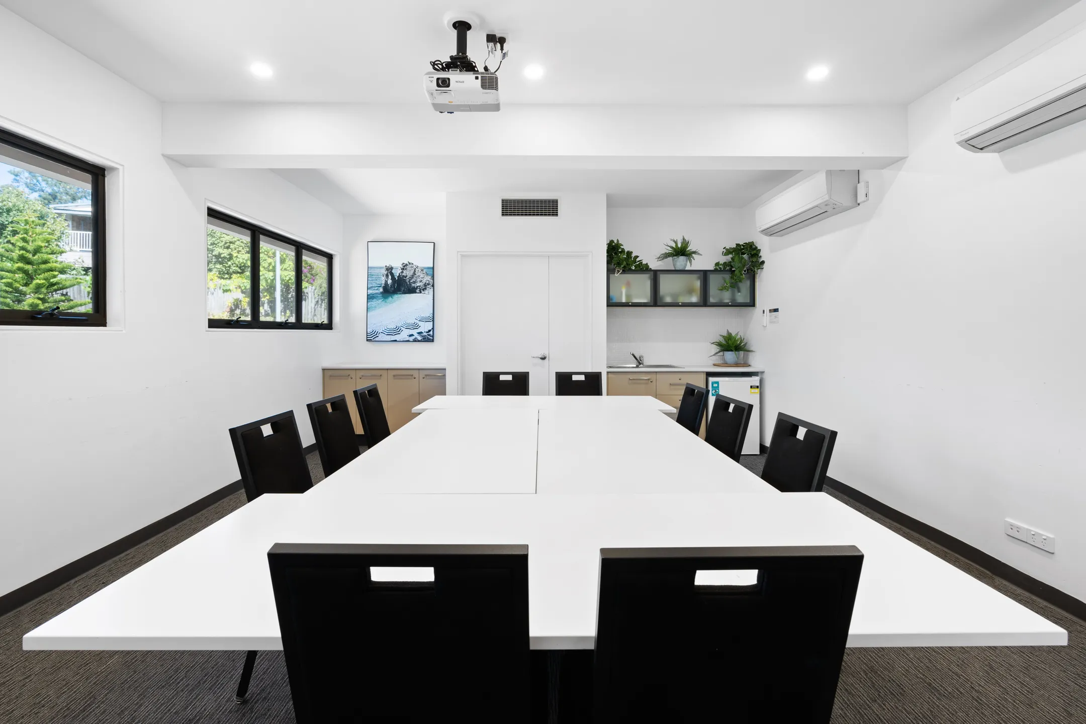 An image about Meeting Room