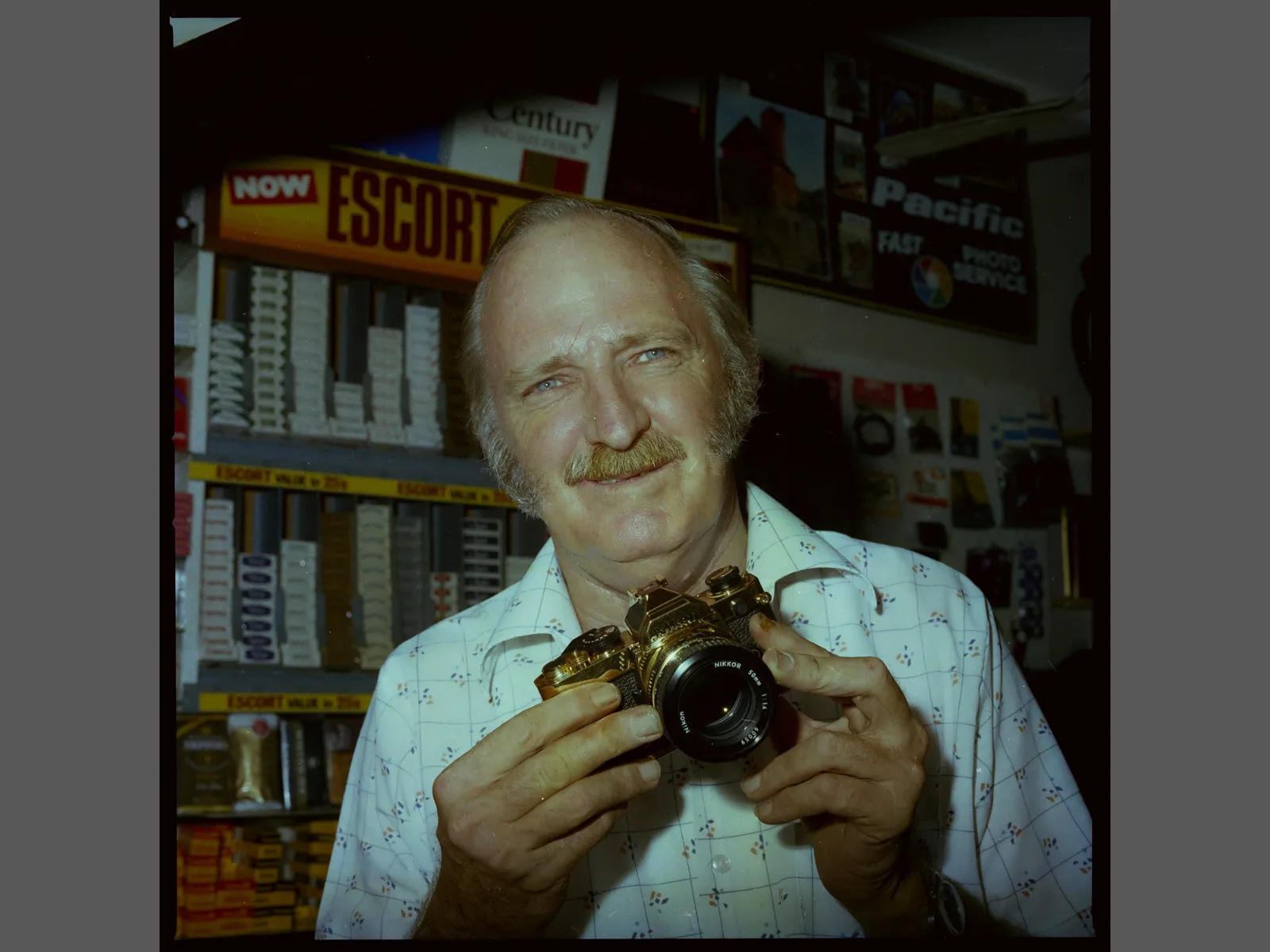 Bill Robinson with a gdd Nikon in 1979.