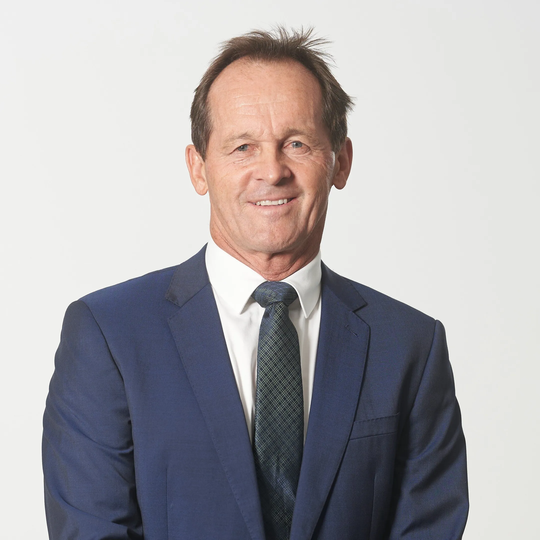 Terry%20Landsberg-006%20approved%20-%20headshot.jpg
