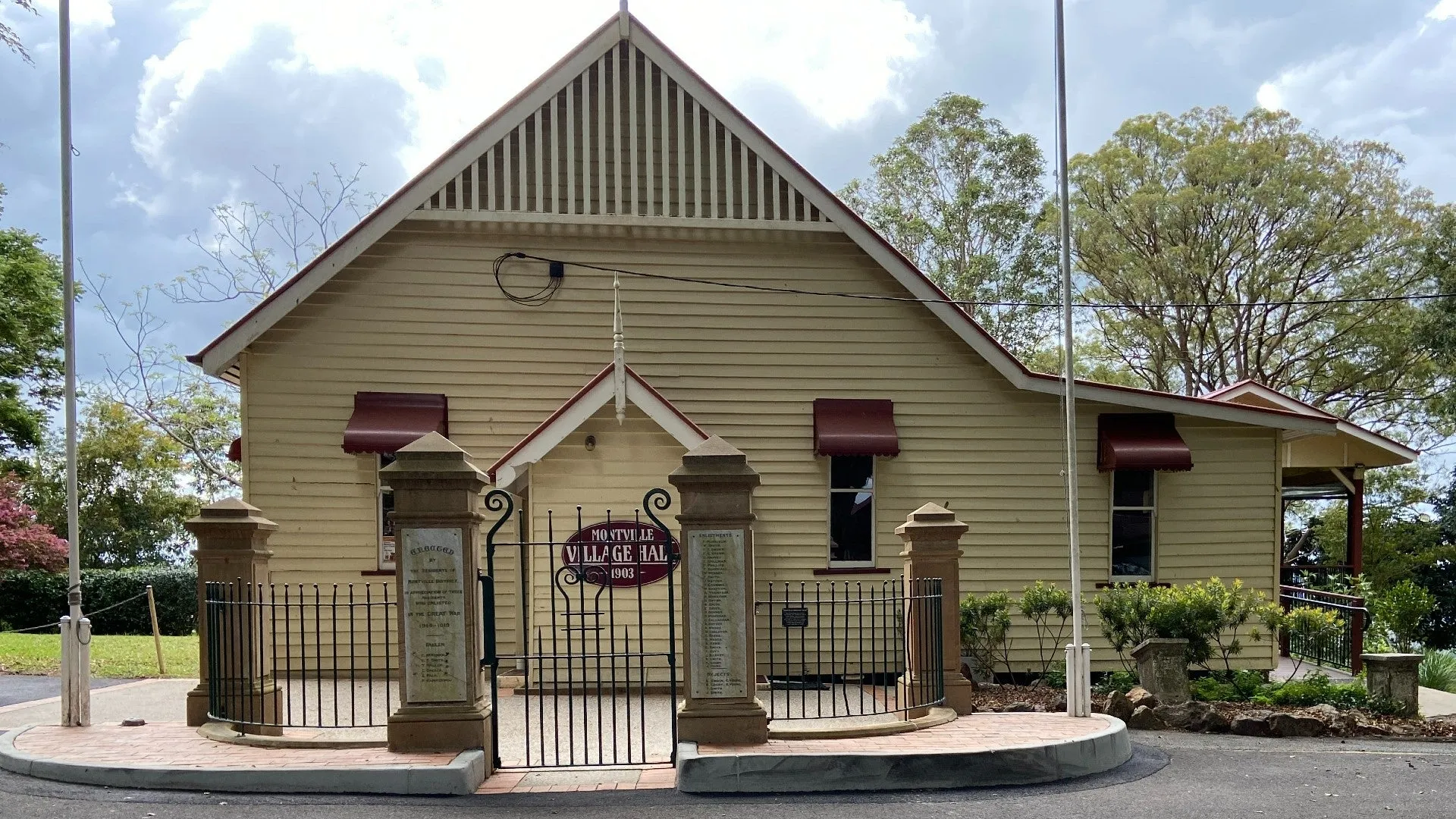 Montville%20Hall%20.jpeg